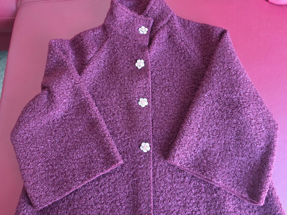 Mia Wolljacke Violett – Ausdrucksstarke Eleganz für selbstbewusste Frauen