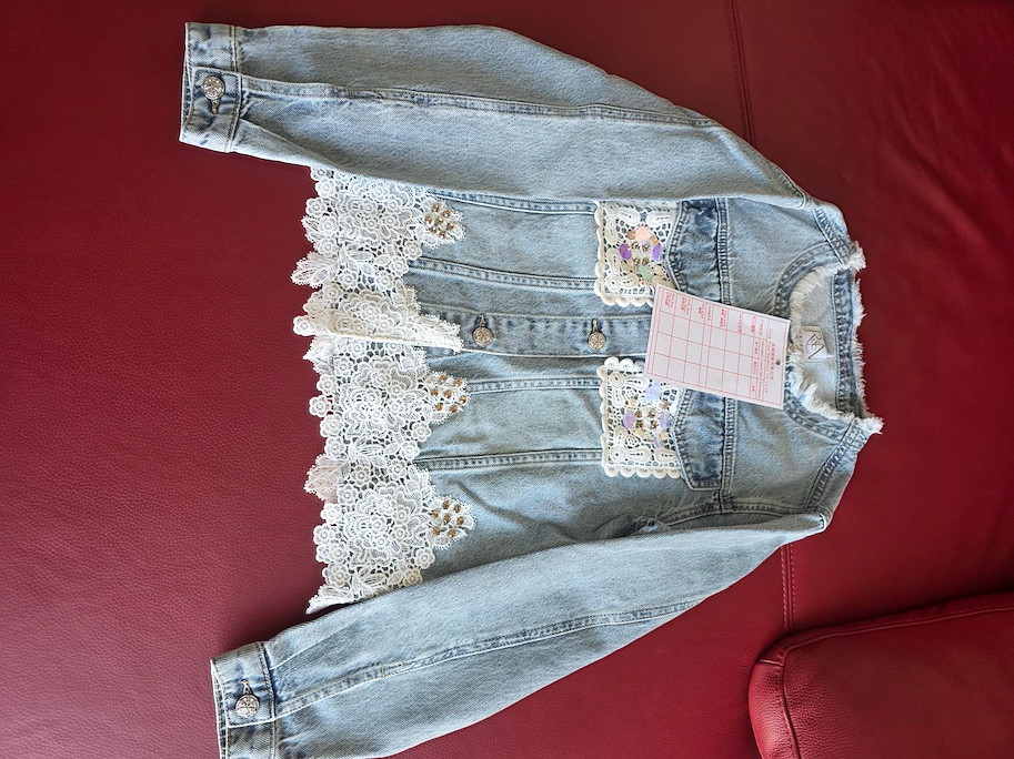 TESSA Lace Glam Jeansjacke – Exklusive Denim-Eleganz für modebewusste und selbstbewusste Damen