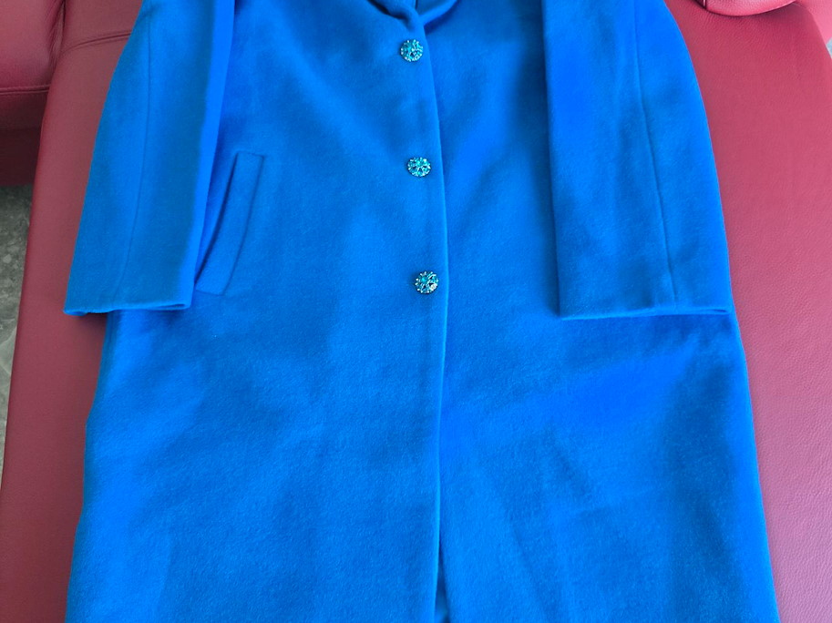 PAULA Royal Blue Wollmantel – Exklusive Eleganz für modebewusste und selbstbewusste Damen