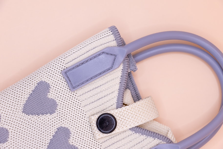 Smartphone-Täschchen ODETTE LAVENDER HEARTS