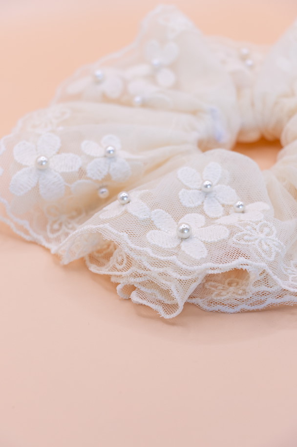 Scrunchie AVELINE PEARL GARDEN