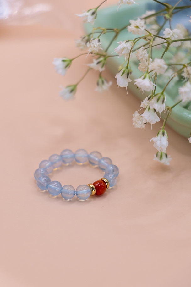 Hai Lan – Ring aus Natürlichem Aquamarin & Roter Achat