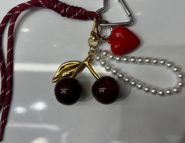 Taschenanhänger ROSELINE CHERRY PEARL