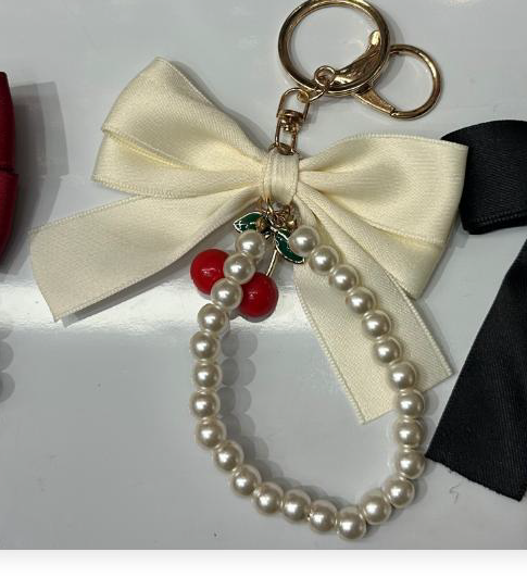Taschenanhänger CELINETTE IVORY CHERRY
