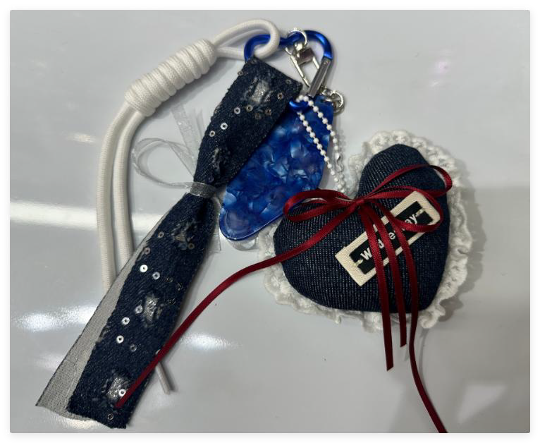 Taschenanhänger DANIELLE DENIM HEART