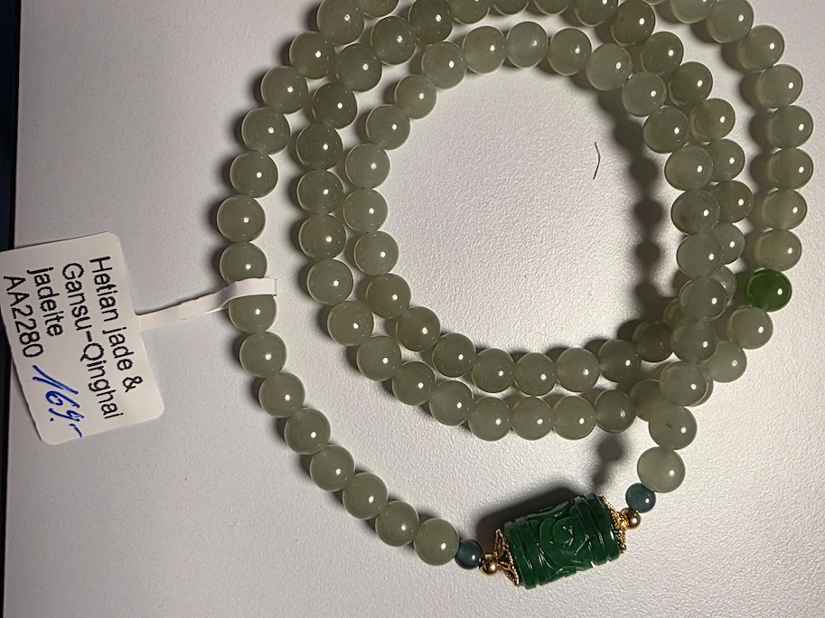 Armband mit Hetian-Jade, Gansu-Qinghai-Jade Steinen