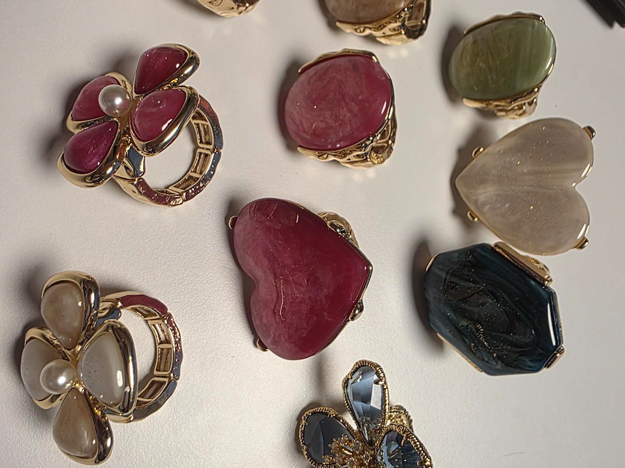 Ring mit Herz/Blumen/Oval Form